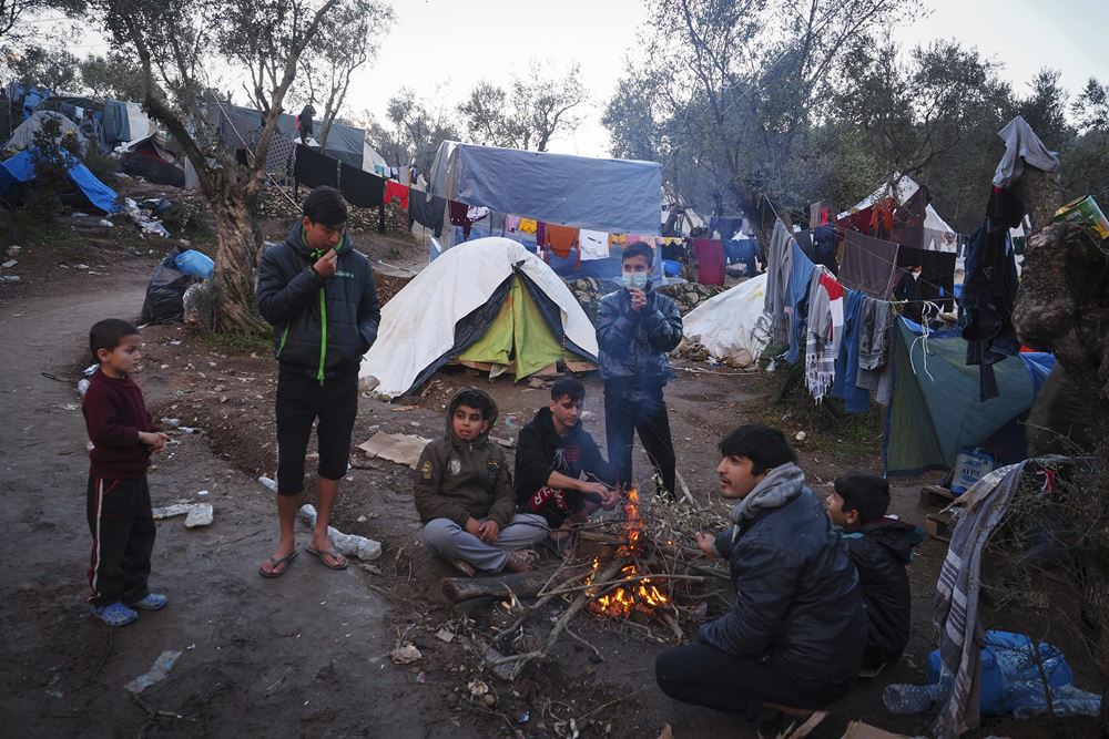 Menschen in griechischen Lagern (Foto: Knut Bry)